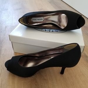 Steve Madden Satin heels